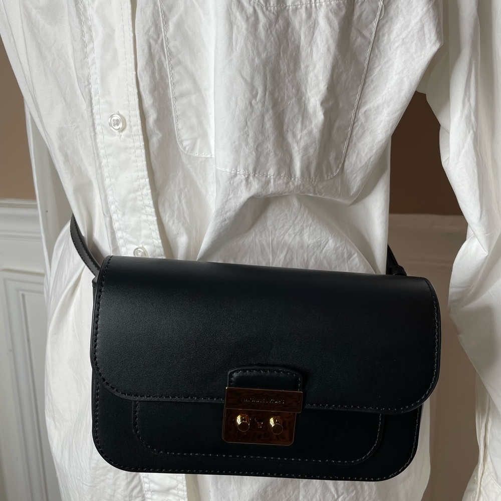 Michael Kors Belt bag NWOT - Picture 2 of 3